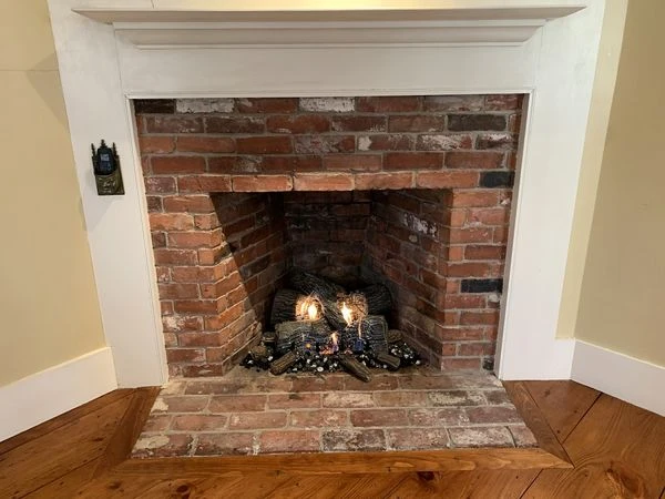 Empire 18' Stacked Wildwood Refractory Vent Free Gas Log Set - For Slope Glaze Burners - Image 2